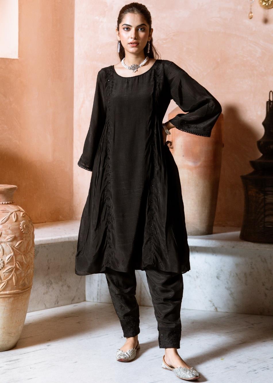 Pakeezah - Black Kurta with Shalwar (Set of 3) By Jovi Fashion